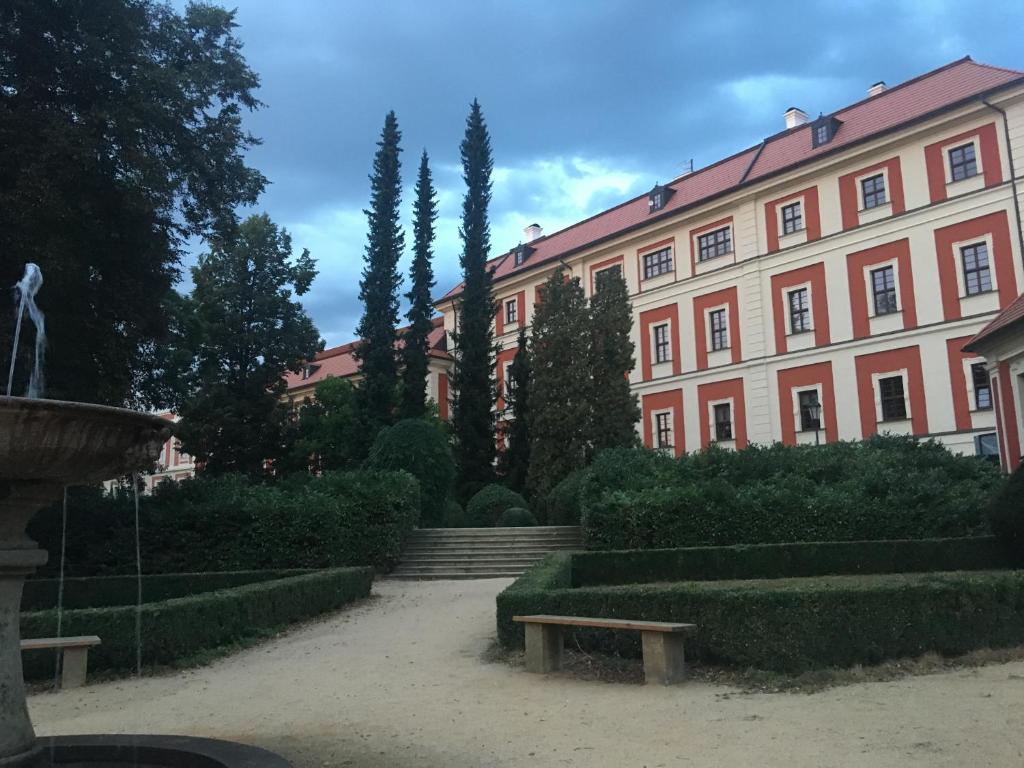 villa Gross-Nádražní 320 Ostrov room 4